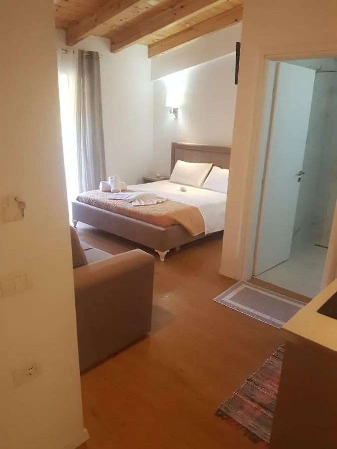 Villa Xani Himare 0*,